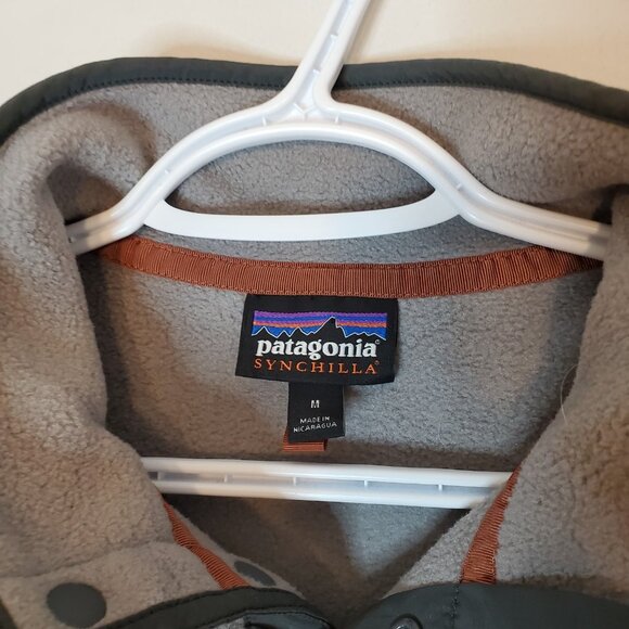 NOT FOR SALE Poshmark will Restrict Sellers Accounts If We Delete Too Many Items - Picture 4 of 7